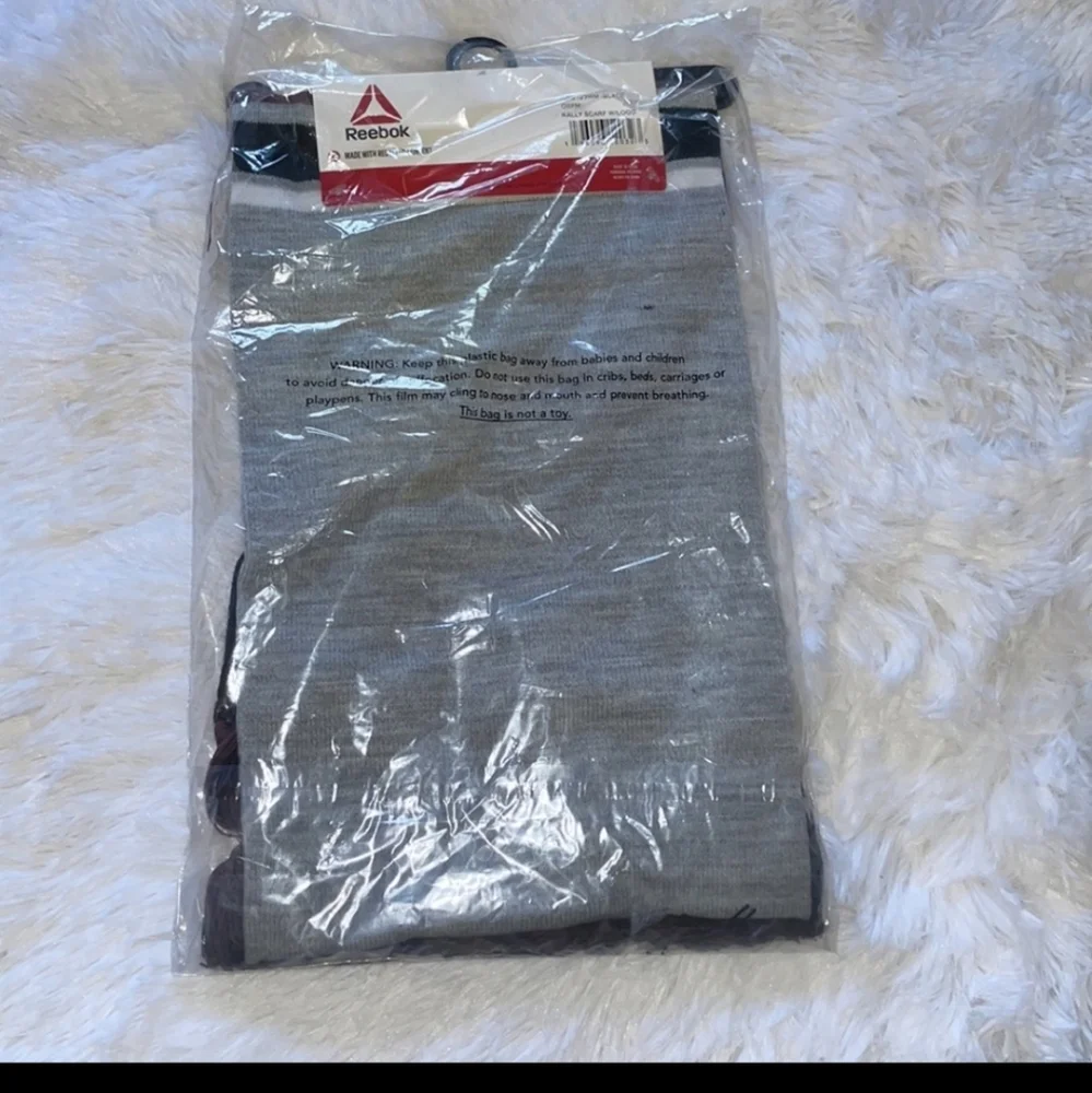 Reebok Fringe Scarf Unisex